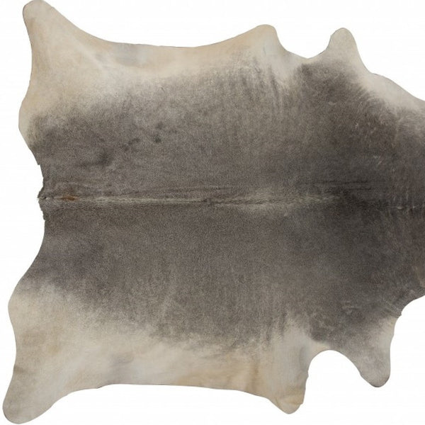Homeroots 6' X 7' Gray Natural Cowhide Area Rug  Cowhide 388523
