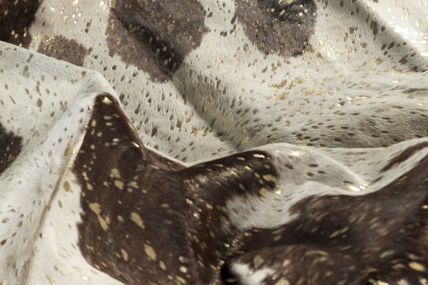 Homeroots 6' X 7' Dark Brown White And Gold Natural Cowhide Area Rug  Cowhide 388526