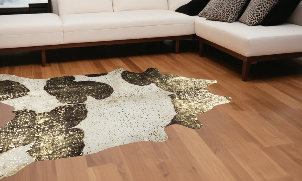 Homeroots 6' X 7' Dark Brown White And Gold Natural Cowhide Area Rug  Cowhide 388526