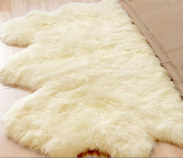 HomeRoots 3' X 5' Trio Natural Sheepskin Area Rug - Luxurious Off-White Comfort for Home Décor & Style 388527