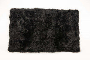 Homeroots 3' X 5' Black Natural Rectangular Sheepskin Area Rug  Genuine Sheepskin 388536