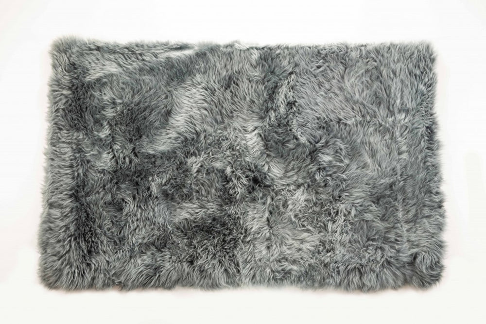 HomeRoots 3' Gray Natural Sheepskin Area Rug – Luxurious Handcrafted Accent for Cozy Living Spaces & Warmth 388537