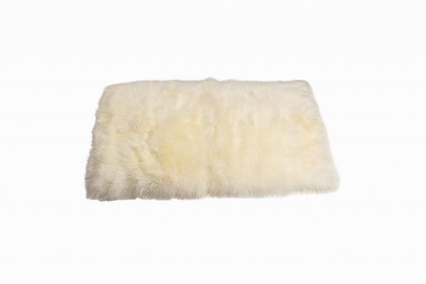 Homeroots 2' X 5' Natural Rectangular Sheepskin Area Rug  Genuine Sheepskin 388539