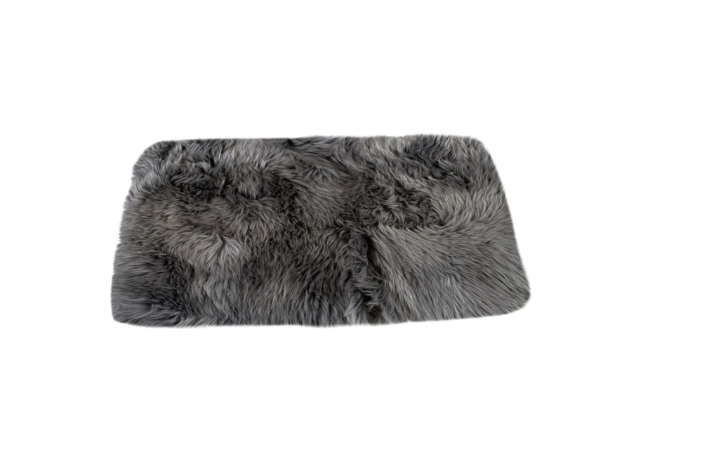 HomeRoots 2' X 3' Gray Area Rug - Luxurious Handcrafted New Zealand Sheepskin with Plush Pile for Cozy Elegance 388541