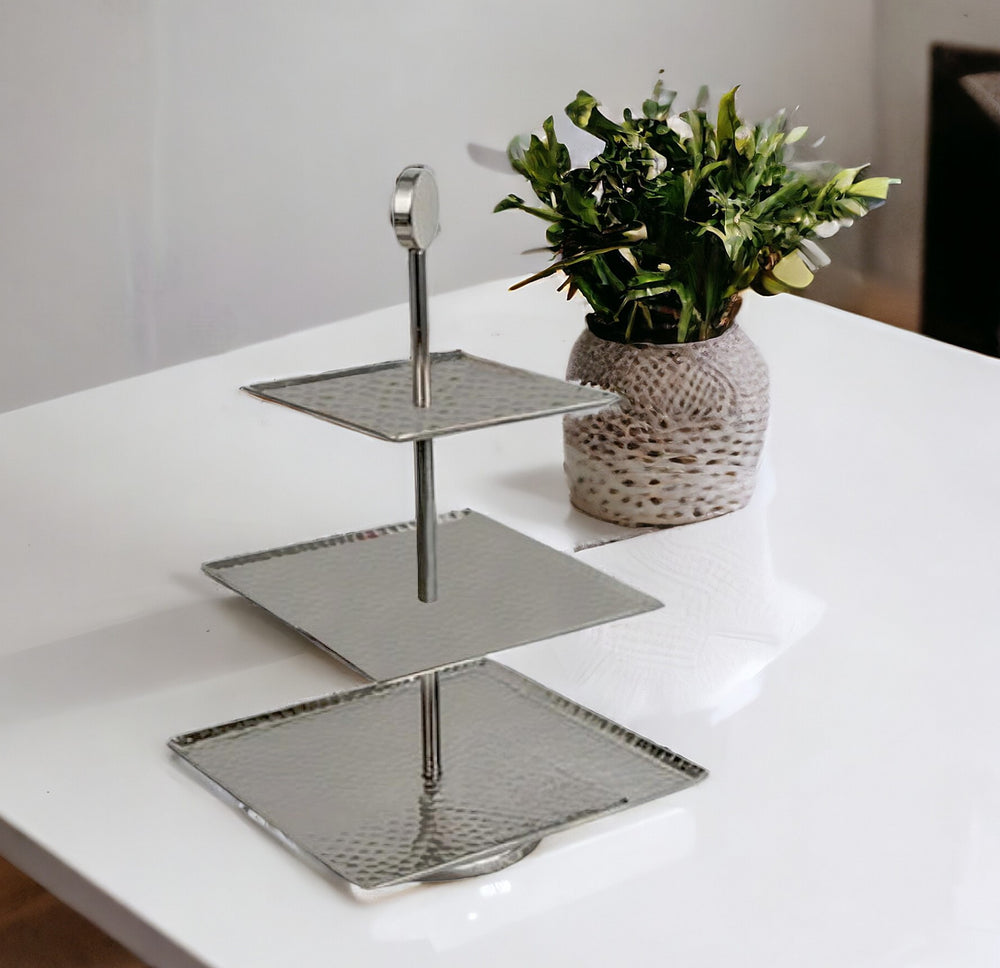 Homeroots 14" Silver Square Stainless Steel Hammered Three Tier Tray   388586