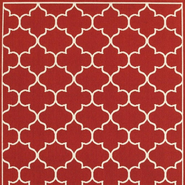 HomeRoots 5' Red and Ivory Indoor/Outdoor Area Rug – Durable, Weather-Resistant Design for Any Space 5'3" x 7'6" 388661