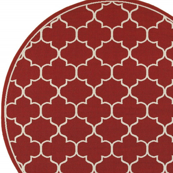 HomeRoots 5' Red and Ivory Indoor/Outdoor Area Rug – Durable, Weather-Resistant Design for Any Space 7'10" Round 388664