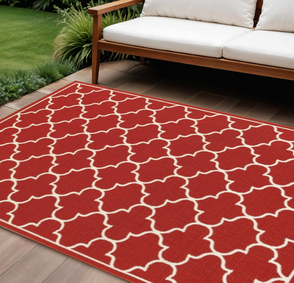 HomeRoots 5' Red and Ivory Indoor/Outdoor Area Rug – Durable, Weather-Resistant Design for Any Space 8'6" x 13' 388665