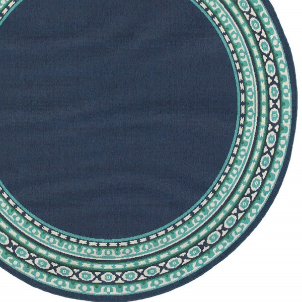 HomeRoots 5' Indoor Outdoor Area Rug in Bold Blue and Green - Stylish Geometric Design for Versatile Spaces 7'10" Round 388678