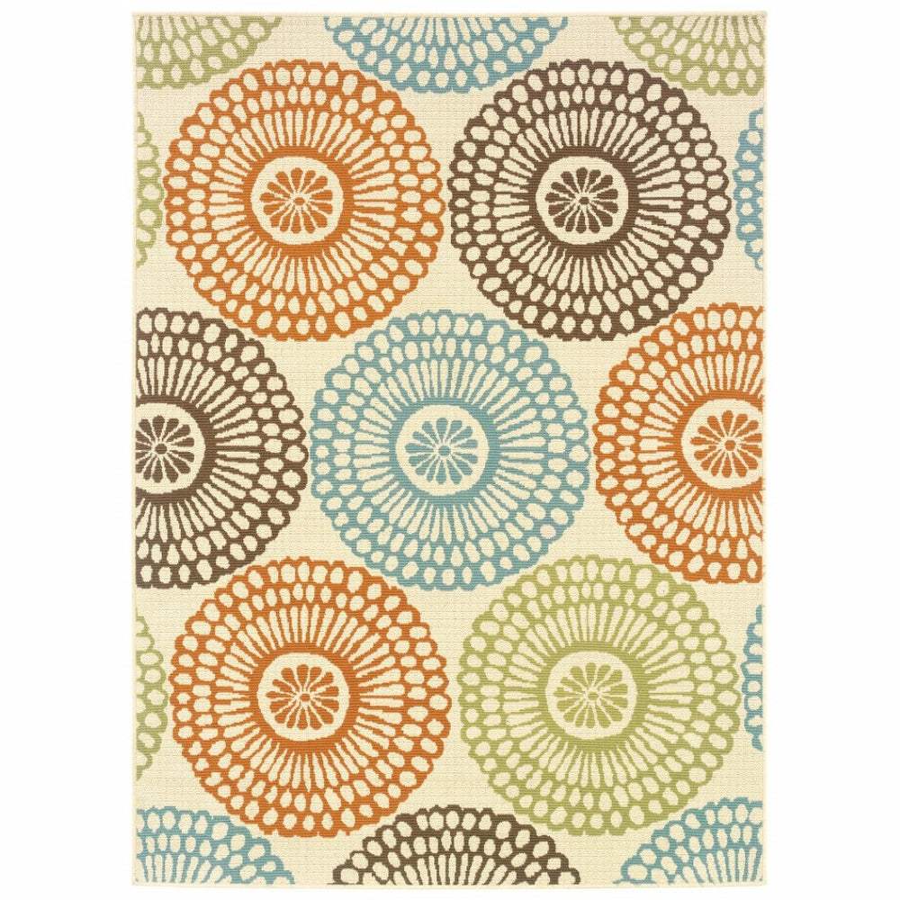 HomeRoots 5' Indoor Outdoor Beige Area Rug - Durable, Weather-Resistant Design for Patios, Kitchens & More 6'7" x 9'6" 388692
