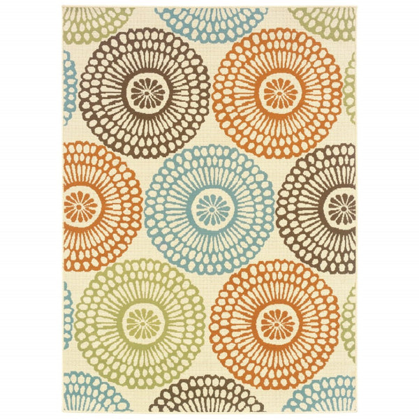 HomeRoots 5' Indoor Outdoor Beige Area Rug - Durable, Weather-Resistant Design for Patios, Kitchens & More 6'7" x 9'6" 388692