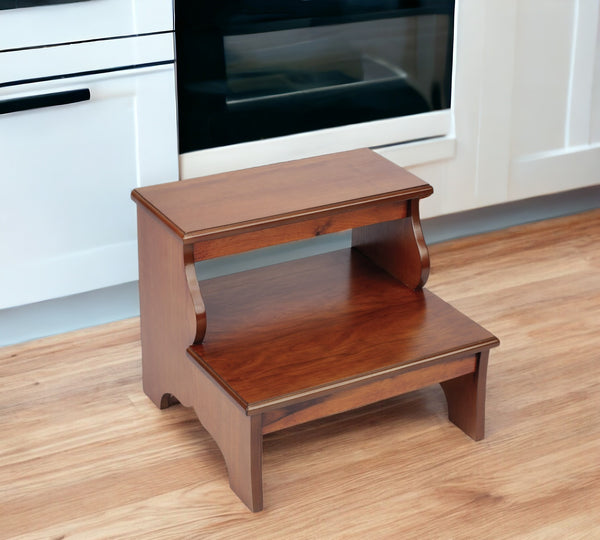 Homeroots 15" Brown Solid And Manufactured Wood Step Stool   389145