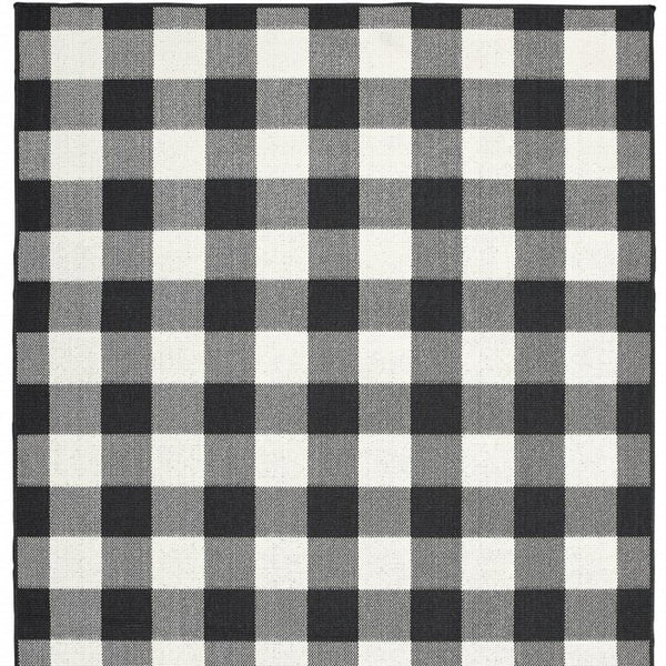 HomeRoots 5' Timeless Indoor Outdoor Area Rug - Durable, Stylish Design Perfect for Patios, Kitchens, and More Black/ Ivory 6'7" x 9'6" 389520