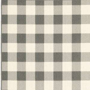 HomeRoots 5' Indoor Outdoor Area Rug - Chic Gray and Ivory Design for Durable Style in Any Space Grey/ Ivory 5'3" x 7'6" 389526