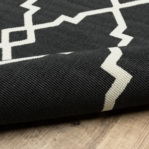 HomeRoots 5' Black and Ivory Area Rug – Elegant Indoor Outdoor Style, Durable, Easy Care for Versatile Spaces 7'10" x 10'10" 389535