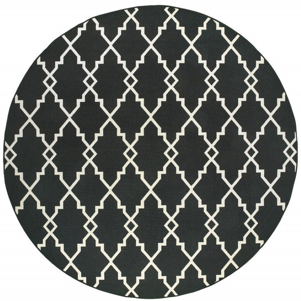 HomeRoots 5' Black and Ivory Area Rug – Elegant Indoor Outdoor Style, Durable, Easy Care for Versatile Spaces 7'10" Round 389536