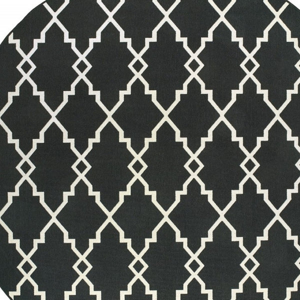 HomeRoots 5' Black and Ivory Area Rug – Elegant Indoor Outdoor Style, Durable, Easy Care for Versatile Spaces 7'10" Round 389536