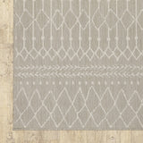 Homeroots 5' X 7' Gray And Ivory Indoor Outdoor Area Rug  Polypropylene 389539