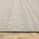 Homeroots 5' X 7' Gray And Ivory Indoor Outdoor Area Rug  Polypropylene 389539