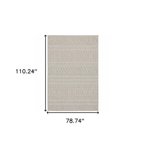 HomeRoots 7' Contemporary Gray and Ivory Geometric Area Rug for Indoor/Outdoor Spaces - Durable Design 6'7" x 9'2" 389540