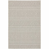 Homeroots 8' X 10' Gray And Ivory Indoor Outdoor Area Rug  Polypropylene 389541