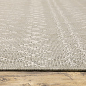 HomeRoots 7' Contemporary Gray and Ivory Geometric Area Rug for Indoor/Outdoor Spaces - Durable Design 9'10" x 12'10" 389542