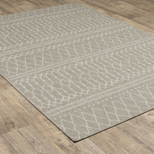 HomeRoots 7' Contemporary Gray and Ivory Geometric Area Rug for Indoor/Outdoor Spaces - Durable Design 9'10" x 12'10" 389542