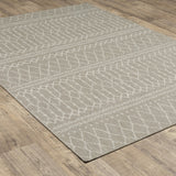 Homeroots 10' X 13' Gray And Ivory Indoor Outdoor Area Rug  Polypropylene 389542