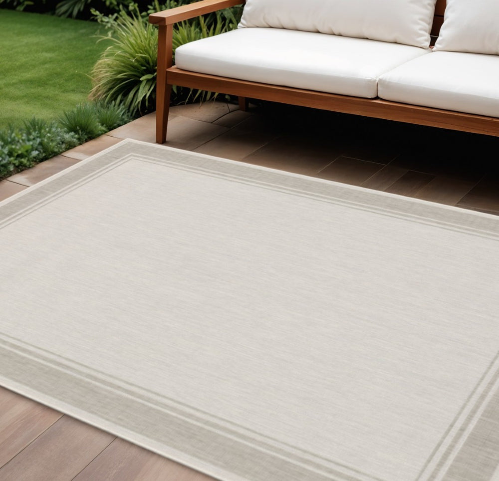HomeRoots 7' Elegant Gray and Ivory Indoor Outdoor Area Rug - Durable, Low-Maintenance Design for Any Space 7'10" x 10' 389546