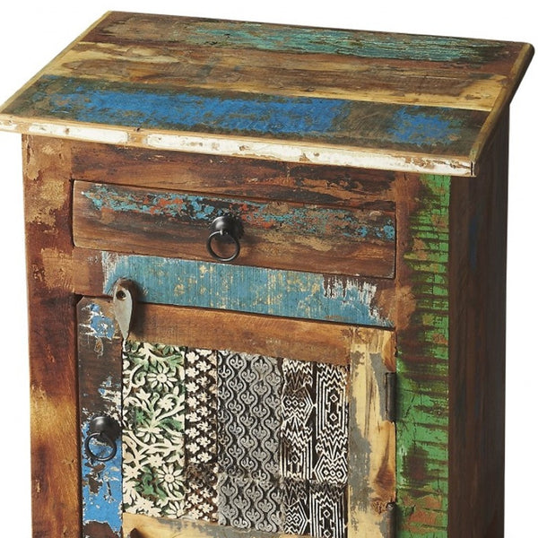 HomeRoots 18" Brown Accent Chest - Stylish Storage Solution with Drawer & Cabinet for Any Room Decor! 389703