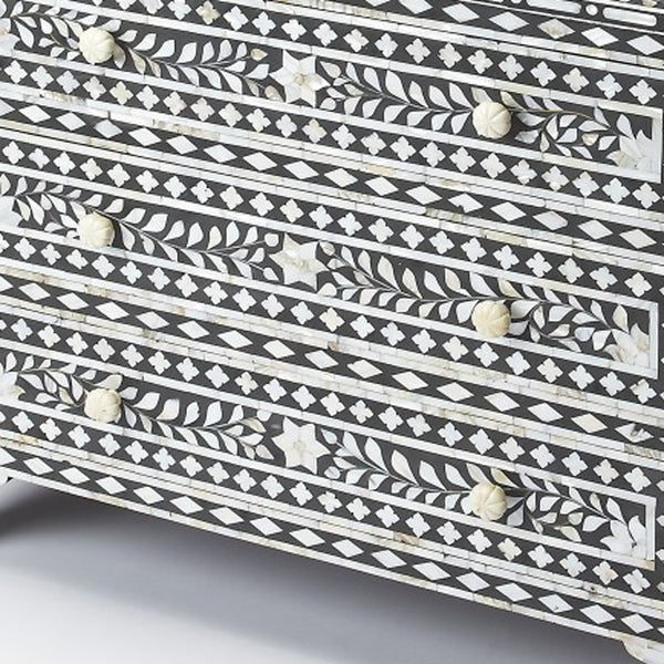 Homeroots 36" Black Manufactured Wood Three Drawer Chest  Manufactured Wood 389730