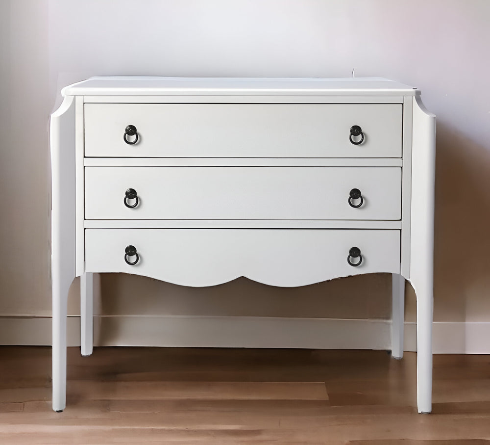 Homeroots 34" White Solid And Manufactured Wood Three Drawer Standard Chest  Solid And Manufactured Wood 389803