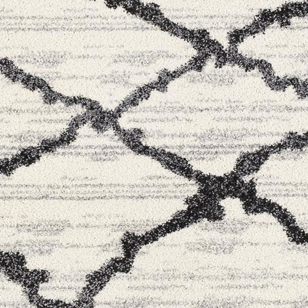Homeroots 5' X 8' Gray And Black Modern Abstract Area Rug  Polyester 390300