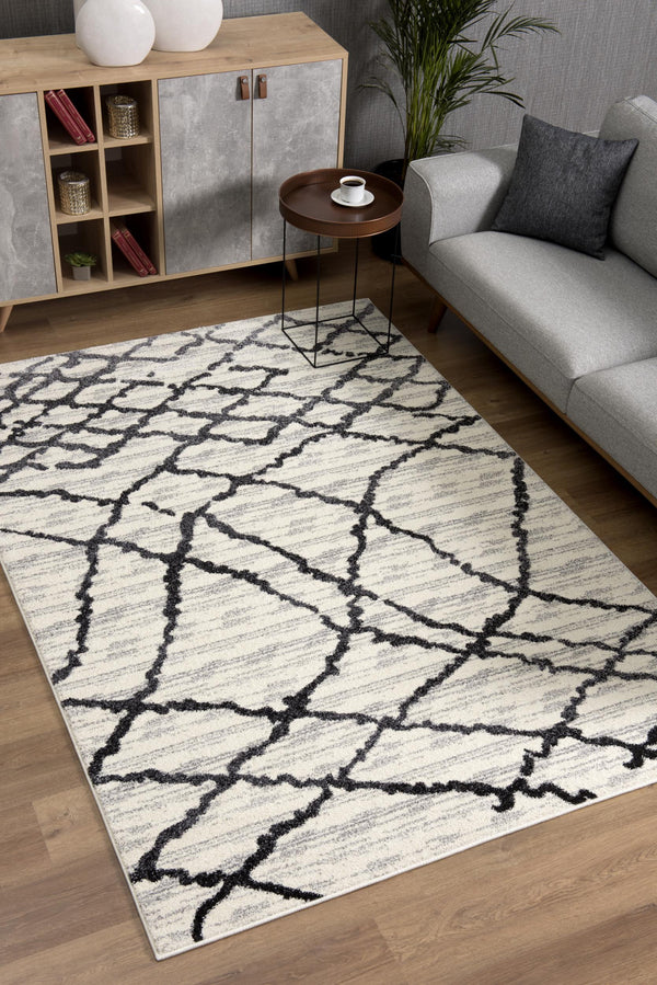Homeroots 7' X 9' Gray And Black Modern Abstract Area Rug  Polyester 390301