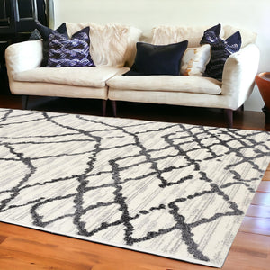 Homeroots 8' X 11' Gray And Black Modern Abstract Area Rug  Polyester 390302