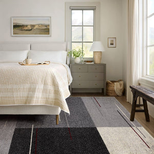 HomeRoots 4' Modern Geometric Area Rug - Stylish Gray Design with Plush High Pile for High-Traffic Spaces 4x6 390318
