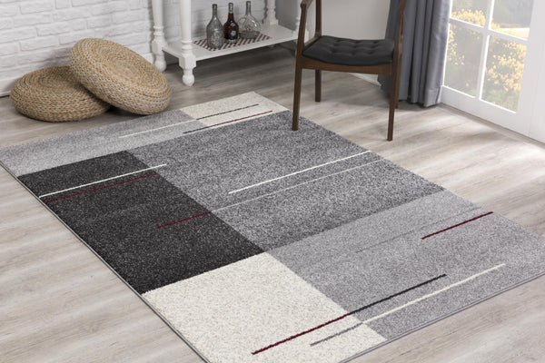 HomeRoots 4' Modern Geometric Area Rug - Stylish Gray Design with Plush High Pile for High-Traffic Spaces 5x8 390320