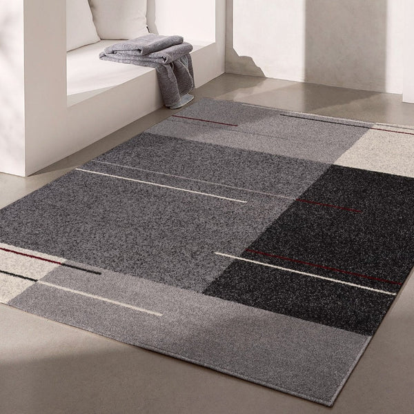 HomeRoots 4' Modern Geometric Area Rug - Stylish Gray Design with Plush High Pile for High-Traffic Spaces 8x11 390322