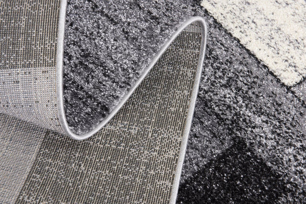 HomeRoots 7' Gray Distressed Geometric Area Rug – Handcrafted for Modern Elegance and Comfort in Any Space 8' X 11' 390357
