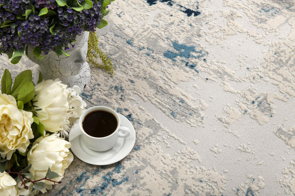 Homeroots 5' X 8' Blue And Ivory Abstract Strokes Area Rug  Polypropylene 390478