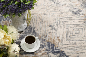 HomeRoots 4' Beige Abstract Area Rug - Stylish Plush Pile, Durable Design for Modern Living Spaces & Comfort 4' X 6' 390503