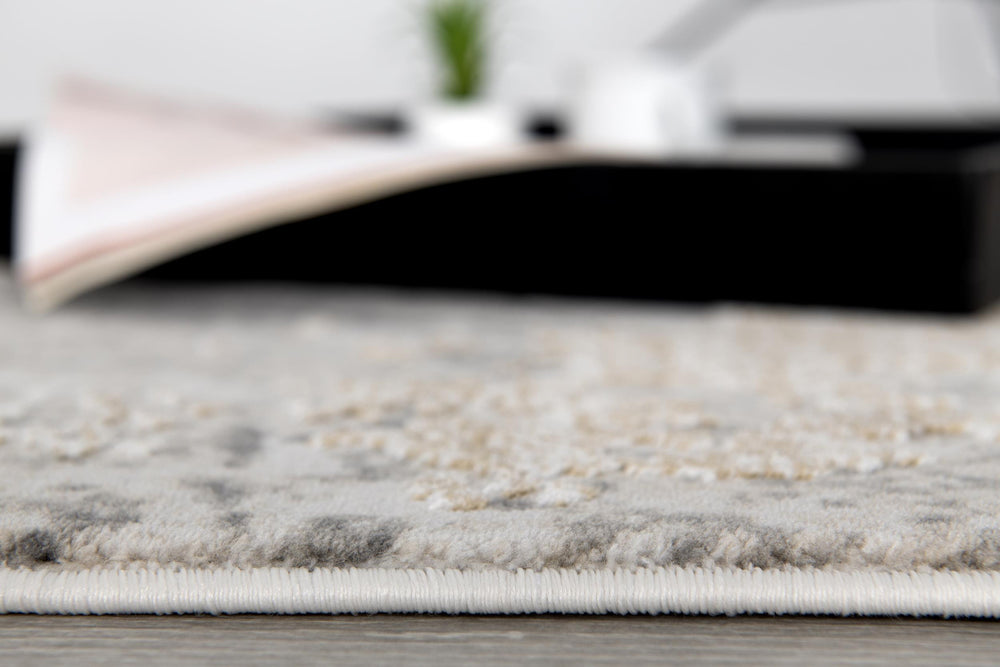 Homeroots 8' Gray And Ivory Abstract Dhurrie Runner Rug  Polypropylene 390613