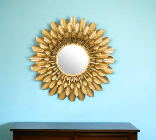 Homeroots 32" Gold Sunflower Sunburst Metal Accent Mirror  Metal 391648