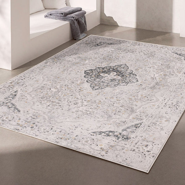 HomeRoots 4' Grey Oriental Area Rug - Timeless Elegance and Cozy Comfort for Living Rooms and Bedrooms 4' X 6' 391791