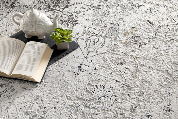 HomeRoots 4' Beige Oriental Area Rug - Timeless, Durable Design for Living Rooms, Entryways, and More 4' X 6' 391805