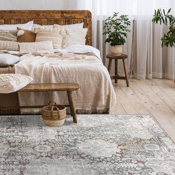 HomeRoots 4' Gray Abstract Area Rug - Soft High-Pile Design with Artistic Patterns for Modern Home Décor 4' X 6' 391814