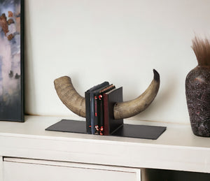 Homeroots Set Of Two 6" Brown And Black Ceramic Horn Decorative Bookends  Ceramic 392132