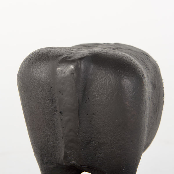 Homeroots Black Cast Aluminum Bull Bookends  Fabric 392140