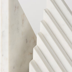 Homeroots 3d Modern Stepped Triangle Marble Bookends  Polyresin 392144