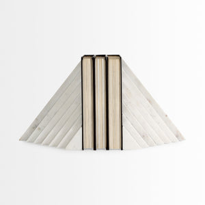 Homeroots 3d Modern Stepped Triangle Marble Bookends  Polyresin 392144